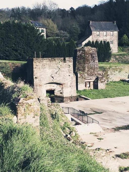 Mobil Au Coeur De Broceliande Paimpont